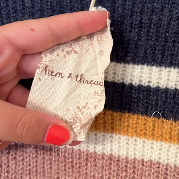 Color Block Sweater - Picture 2 of 3